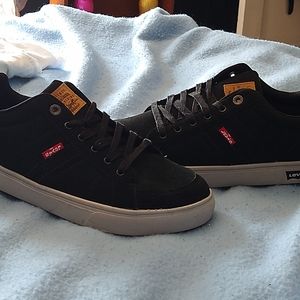 Levi Strauss tennis shoes